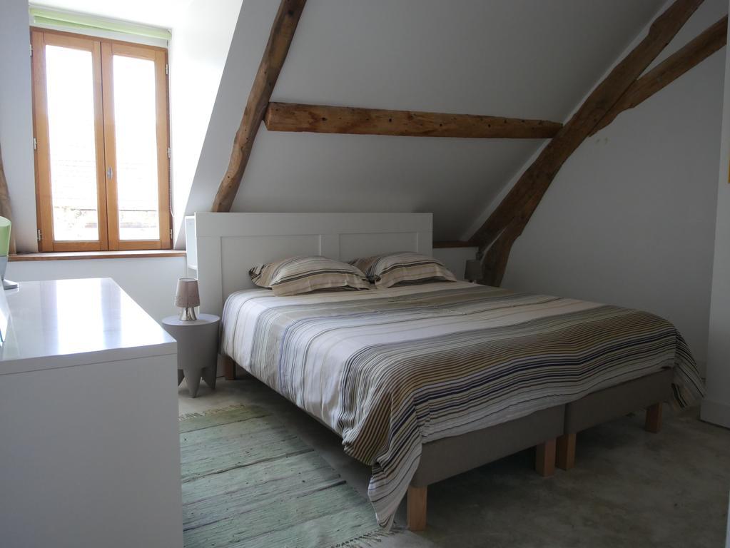 Gites De La Grande Ferme Avernes Exterior photo